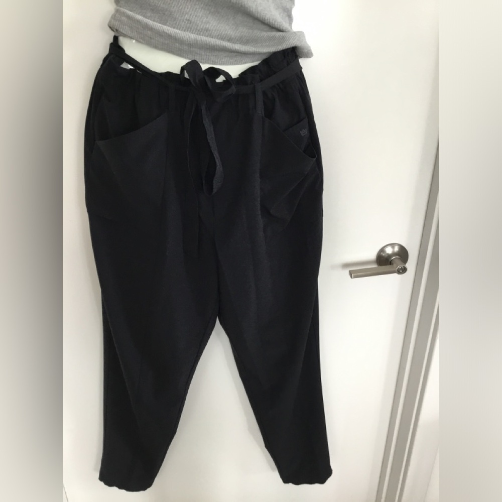 Black Jogger Sweatpants with Elastic Cuffs and Tapered Legs